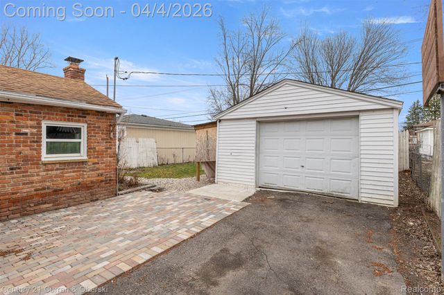 23020 Albion Avenue, Farmington Hills, MI 48336