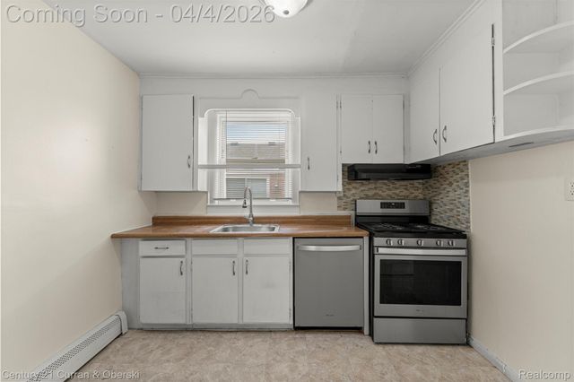 23020 Albion Avenue, Farmington Hills, MI 48336