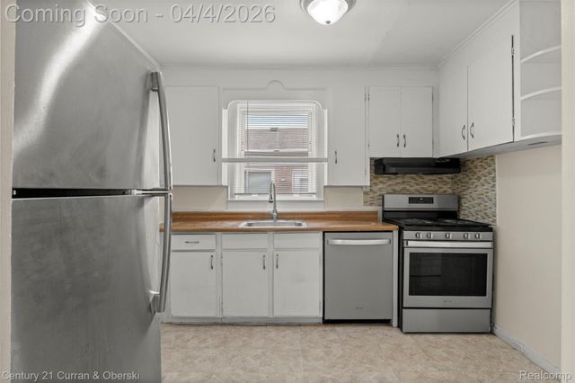 23020 Albion Avenue, Farmington Hills, MI 48336