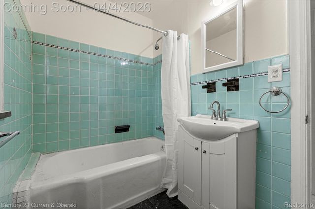 23020 Albion Avenue, Farmington Hills, MI 48336