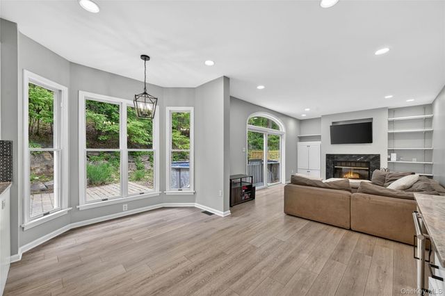 2 Scandell Court, Tomkins Cove, NY 10986