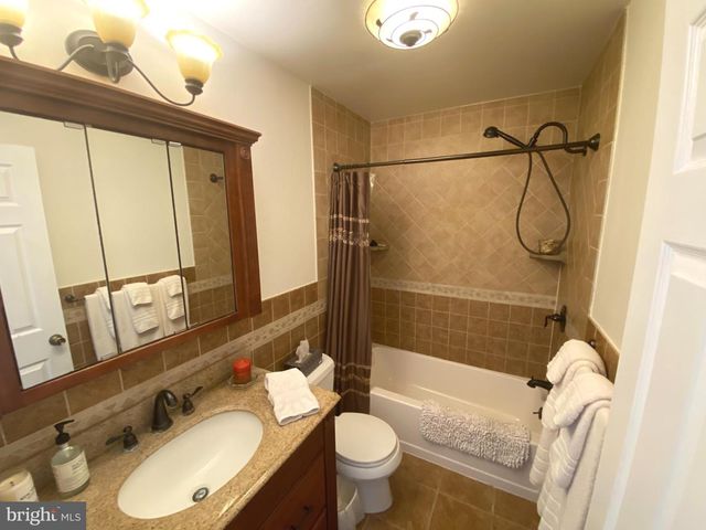 2104 SENECA RUN, Ambler, PA 19002