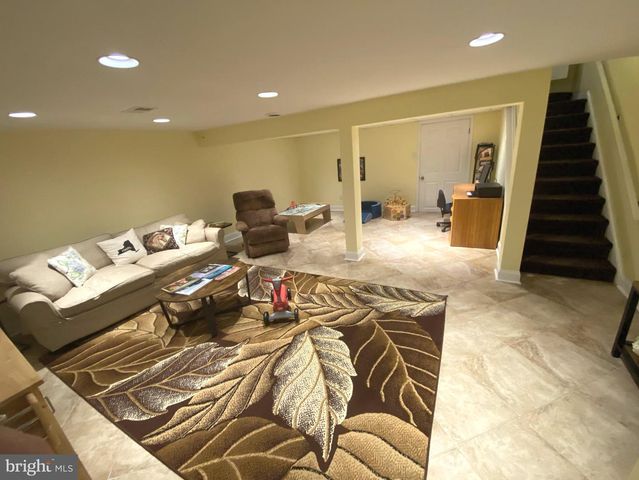 2104 SENECA RUN, Ambler, PA 19002