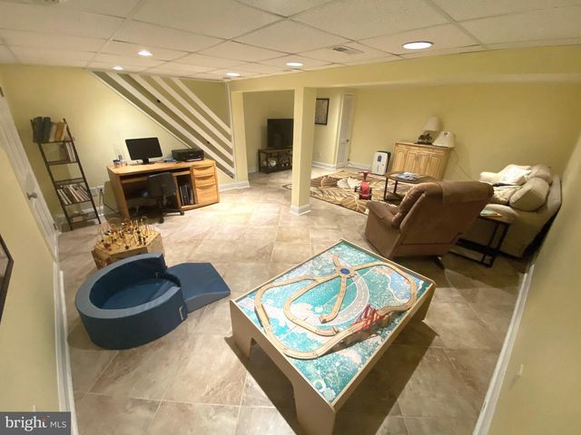 2104 SENECA RUN, Ambler, PA 19002