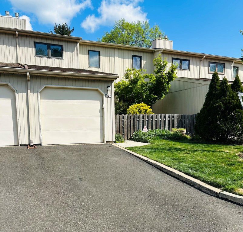 2104 SENECA RUN, Ambler, PA 19002