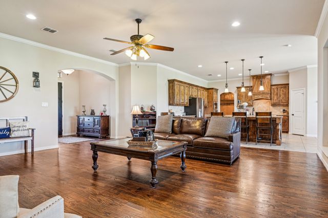 100 Pack Saddle Trail, Weatherford, TX 76088