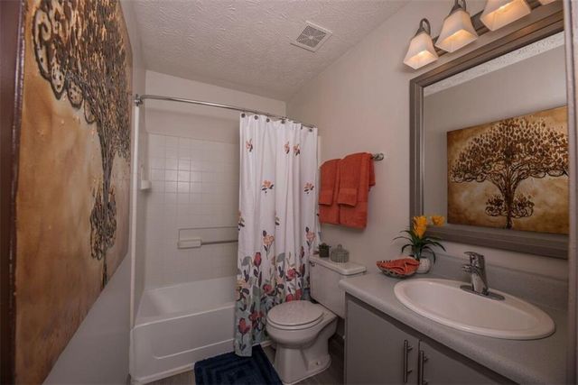 1000 Lake Ridge Parkways 0512, Riverdale, GA 30296