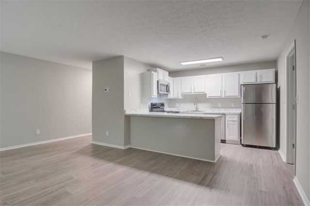 1000 Lake Ridge Parkways 0512, Riverdale, GA 30296