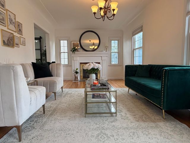 2611 Colrain Drive, Waterford, MI 48328