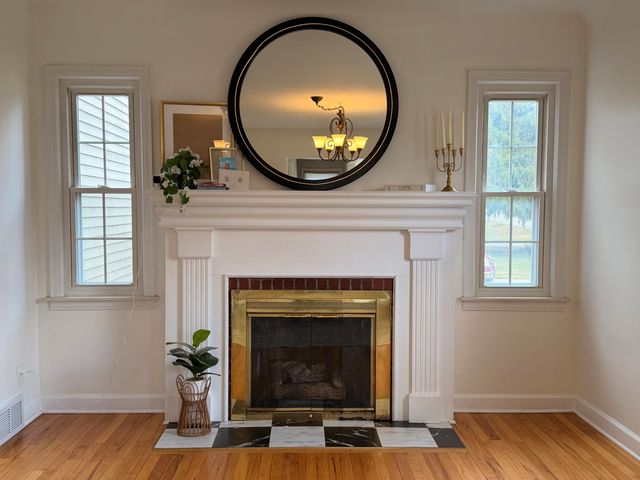 2611 Colrain Drive, Waterford, MI 48328