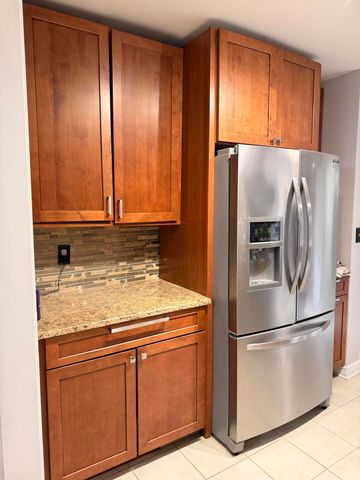 2611 Colrain Drive, Waterford, MI 48328