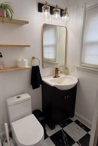 2611 Colrain Drive, Waterford, MI 48328