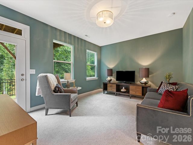 2314 Creekmere Lane, Charlotte, NC 28262