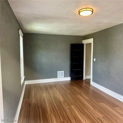 1629 Manhattan Avenue, Youngstown, OH 44509