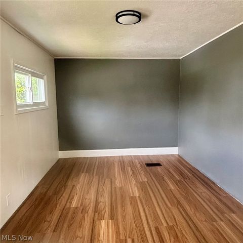 1629 Manhattan Avenue, Youngstown, OH 44509