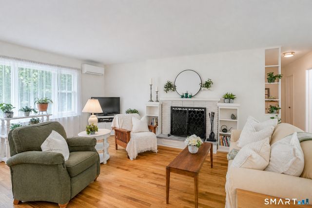 16 Jotham Road, New Milford, CT 06776
