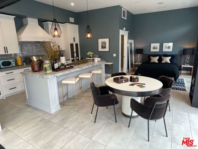 1524 N Sierra Bonita Avenue, Los Angeles, CA 90046