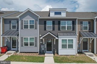 81 HERITAGE HILLS DR, Martinsburg, WV 25405