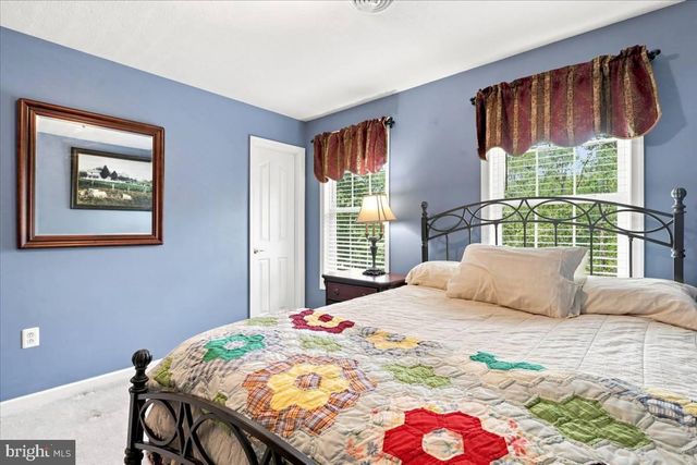 4854 CHERRY RUN RD, Hedgesville, WV 25427