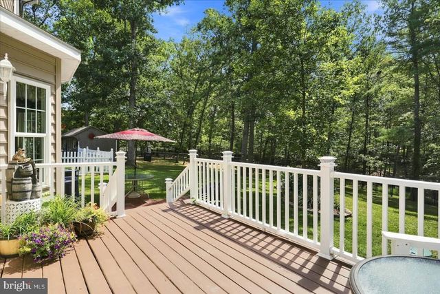 4854 CHERRY RUN RD, Hedgesville, WV 25427