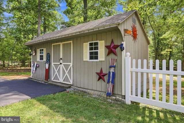 4854 CHERRY RUN RD, Hedgesville, WV 25427