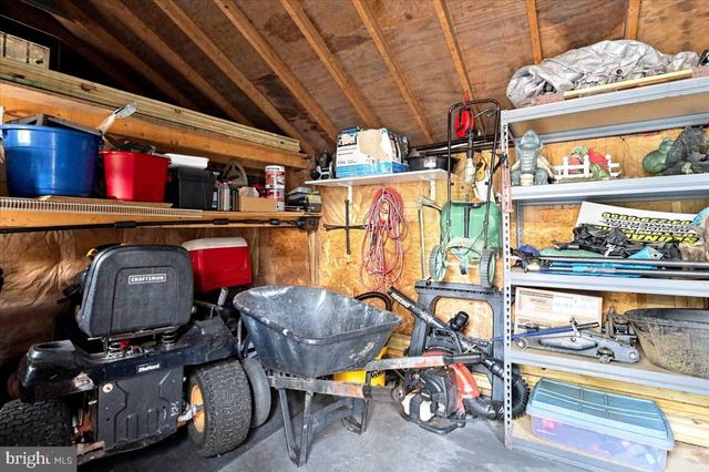 4854 CHERRY RUN RD, Hedgesville, WV 25427