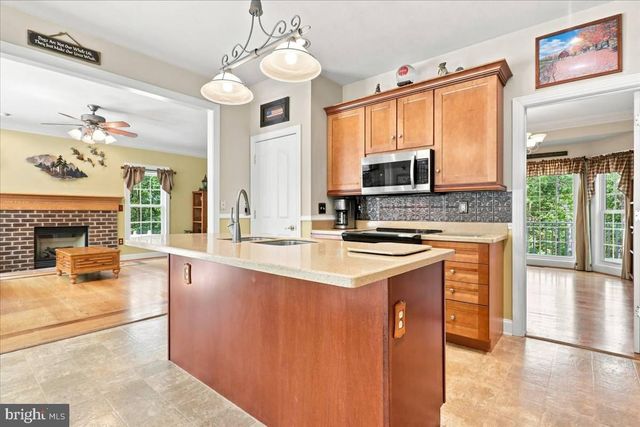 4854 CHERRY RUN RD, Hedgesville, WV 25427