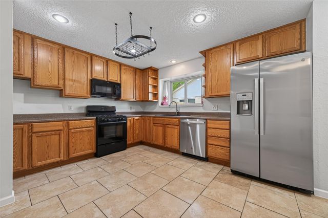 21315 Meadowhill Drive, Spring, TX 77388