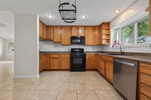 21315 Meadowhill Drive, Spring, TX 77388