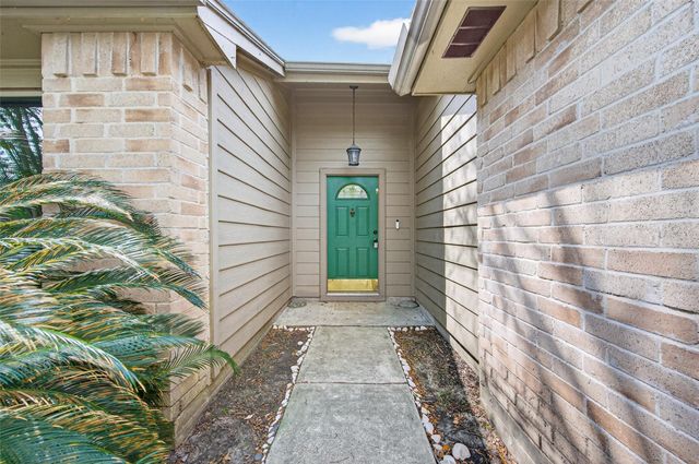 21315 Meadowhill Drive, Spring, TX 77388