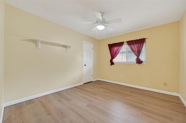 21315 Meadowhill Drive, Spring, TX 77388