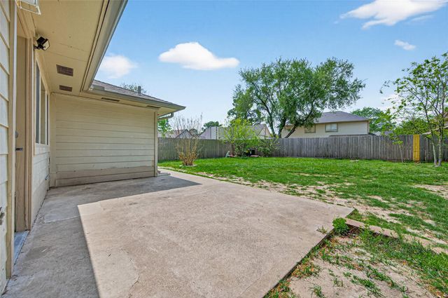 21315 Meadowhill Drive, Spring, TX 77388