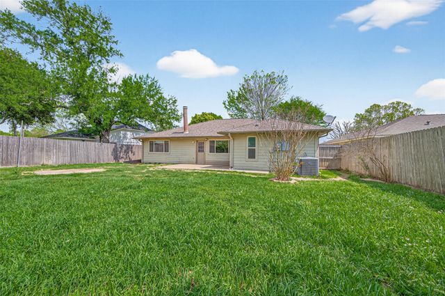 21315 Meadowhill Drive, Spring, TX 77388