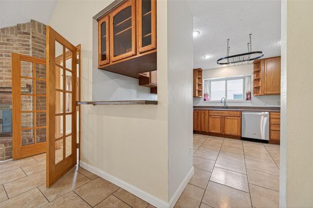 21315 Meadowhill Drive, Spring, TX 77388