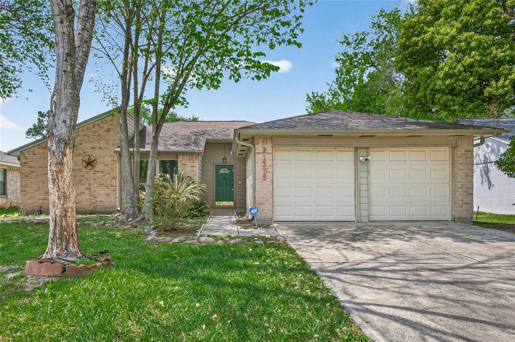 21315 Meadowhill Drive, Spring, TX 77388
