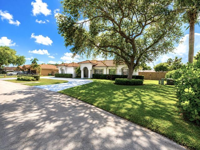 15690 SW 153rd Ct, Miami, FL 33187