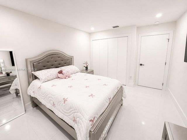 15690 SW 153rd Ct, Miami, FL 33187
