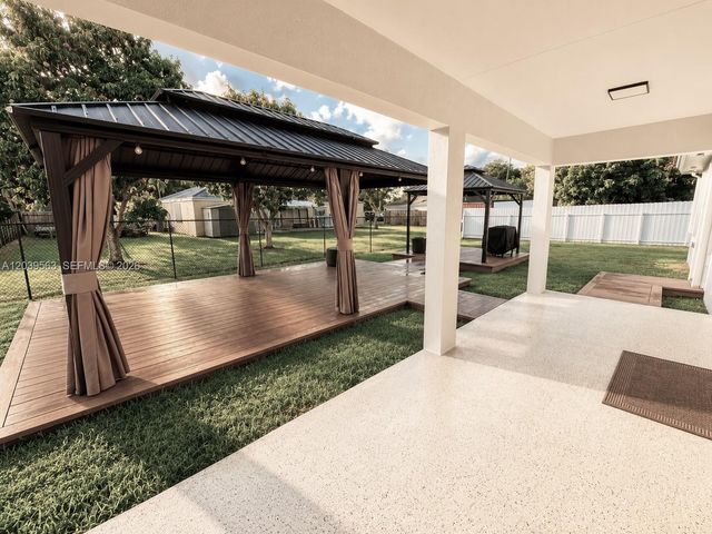 15690 SW 153rd Ct, Miami, FL 33187