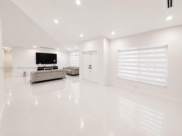 15690 SW 153rd Ct, Miami, FL 33187