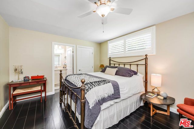 17150 Cantlay Street, Los Angeles, CA 91406