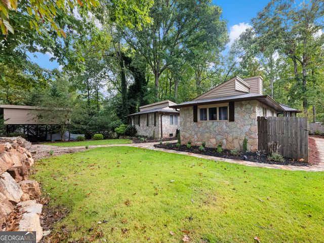 45 Lakepoint Drive, Dawsonville, GA 30534