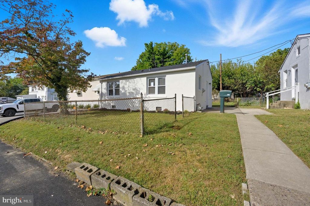705 DOVER CT, Wallingford, PA 19086