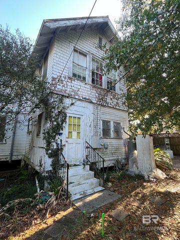 218 5th Street, Chickasaw, AL 36611