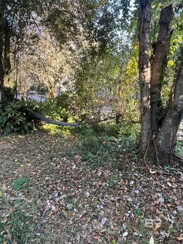 218 5th Street, Chickasaw, AL 36611