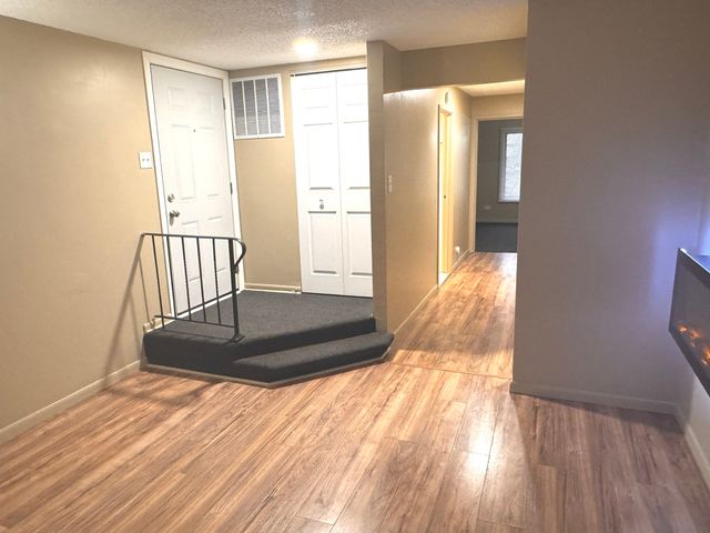 19408 Lake Shore Drive 4N, Lynwood, IL 60411