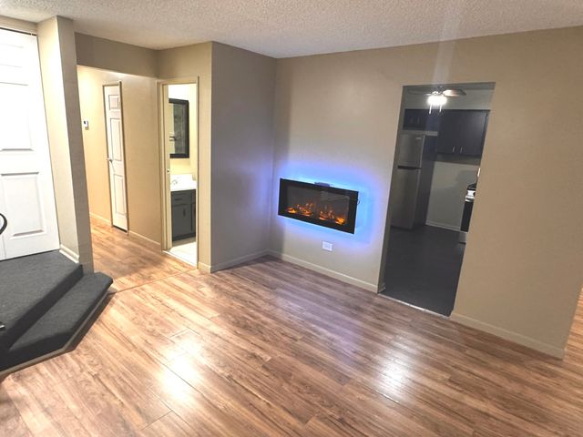 19408 Lake Shore Drive 4N, Lynwood, IL 60411