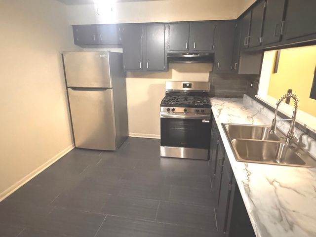 19408 Lake Shore Drive 4N, Lynwood, IL 60411