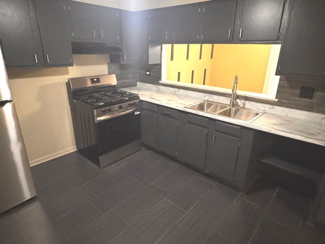 19408 Lake Shore Drive 4N, Lynwood, IL 60411