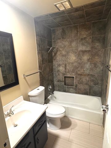 19408 Lake Shore Drive 4N, Lynwood, IL 60411