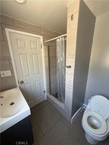 22346 Hartland Street, Canoga Park, CA 91303